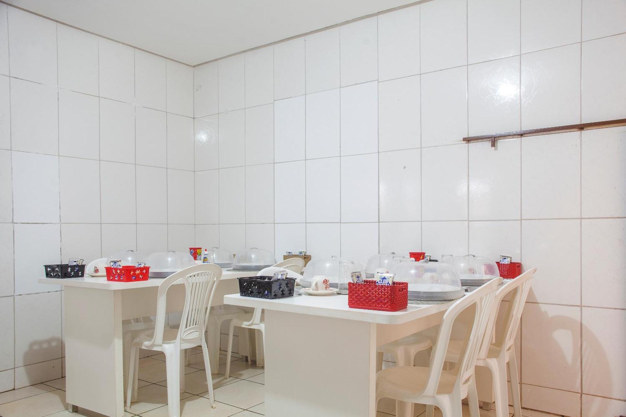 Oyo M&J Hotel Santo Antonio do Descoberto Экстерьер фото